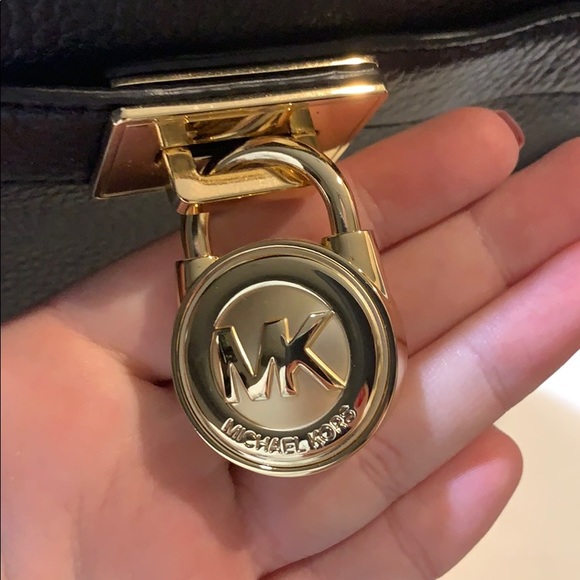 Michael Kors satchel with strap - Picture 2 of 3